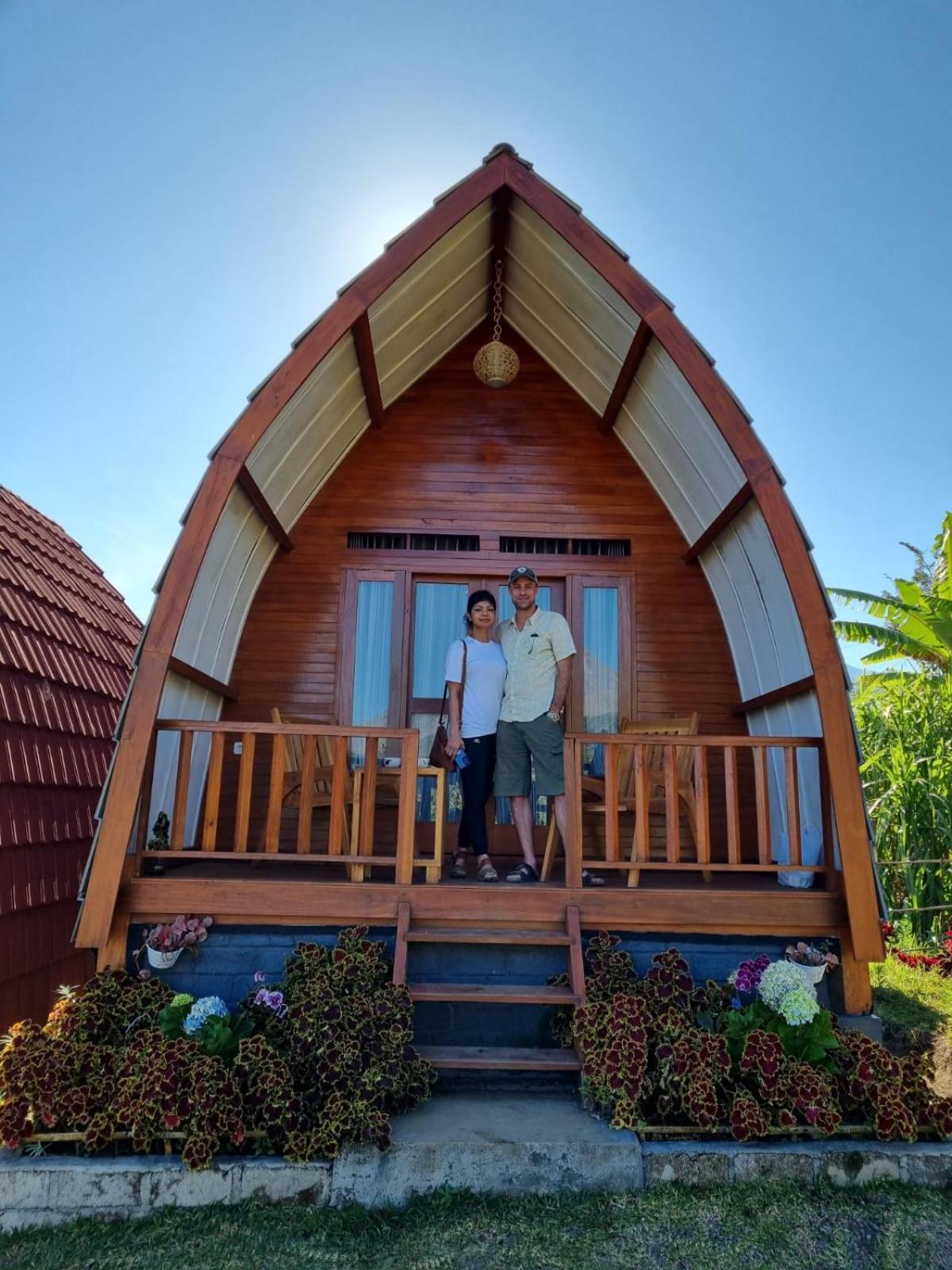 Family Rinjani Bungalow Sajang Exterior photo